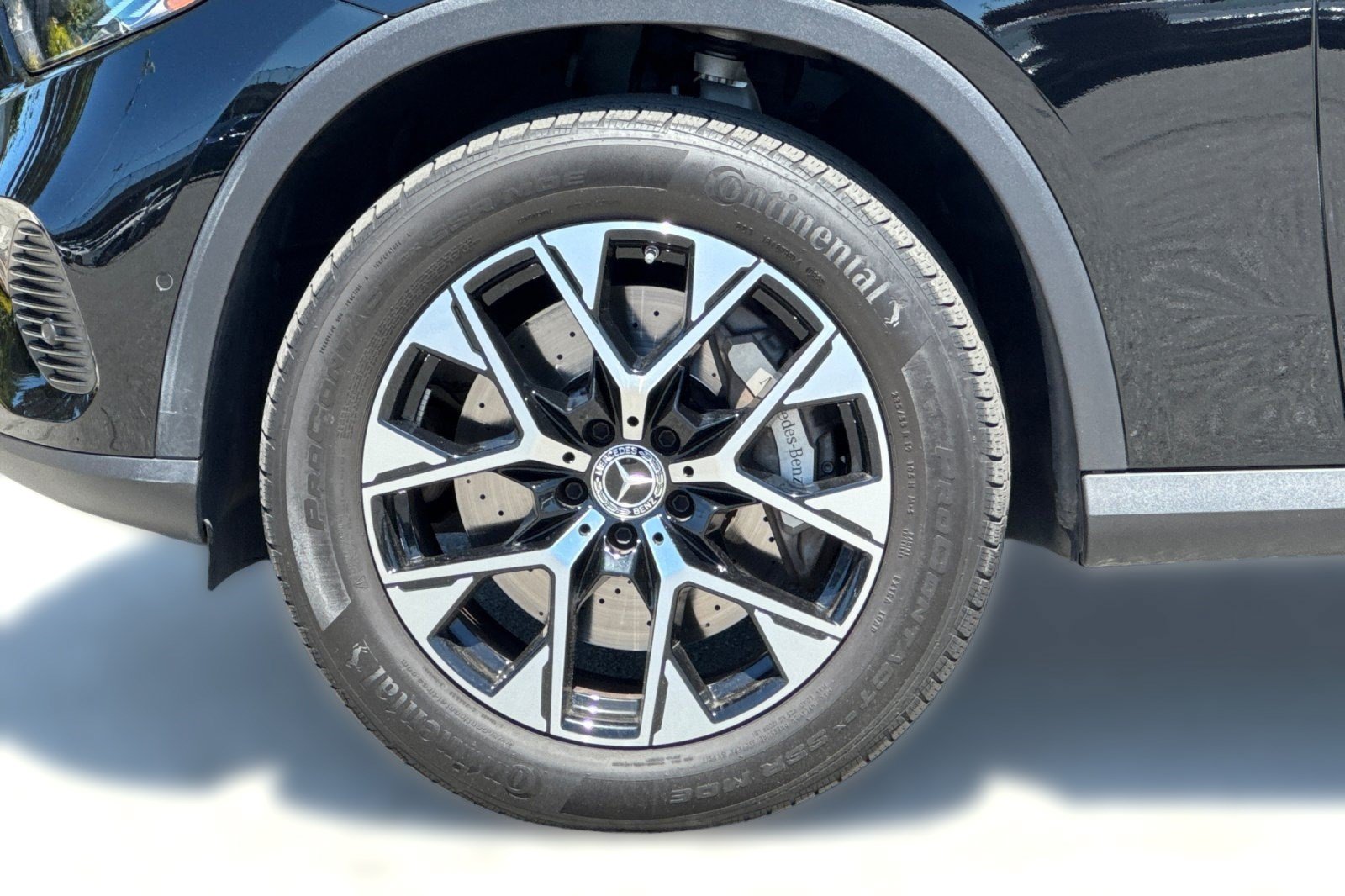 Used 2025 Mercedes-Benz GLC 350e 4MATIC image 13
