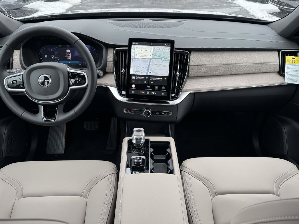 New 2026 Volvo XC90 B6 Plus AWD/4WD image 2