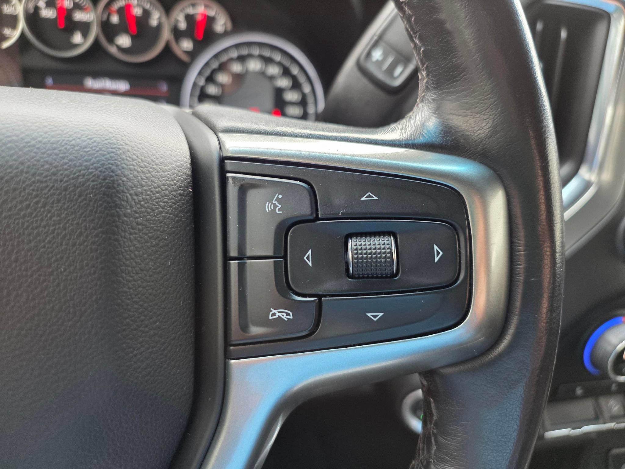 Used 2022 Chevrolet Silverado 1500 LT Trail Boss w/ Bed Protection Package AWD/4WD image 22