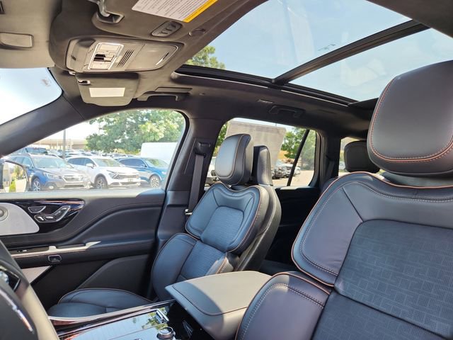 New 2025 Lincoln Aviator Black Label w/ Black Label Special Edition image 23
