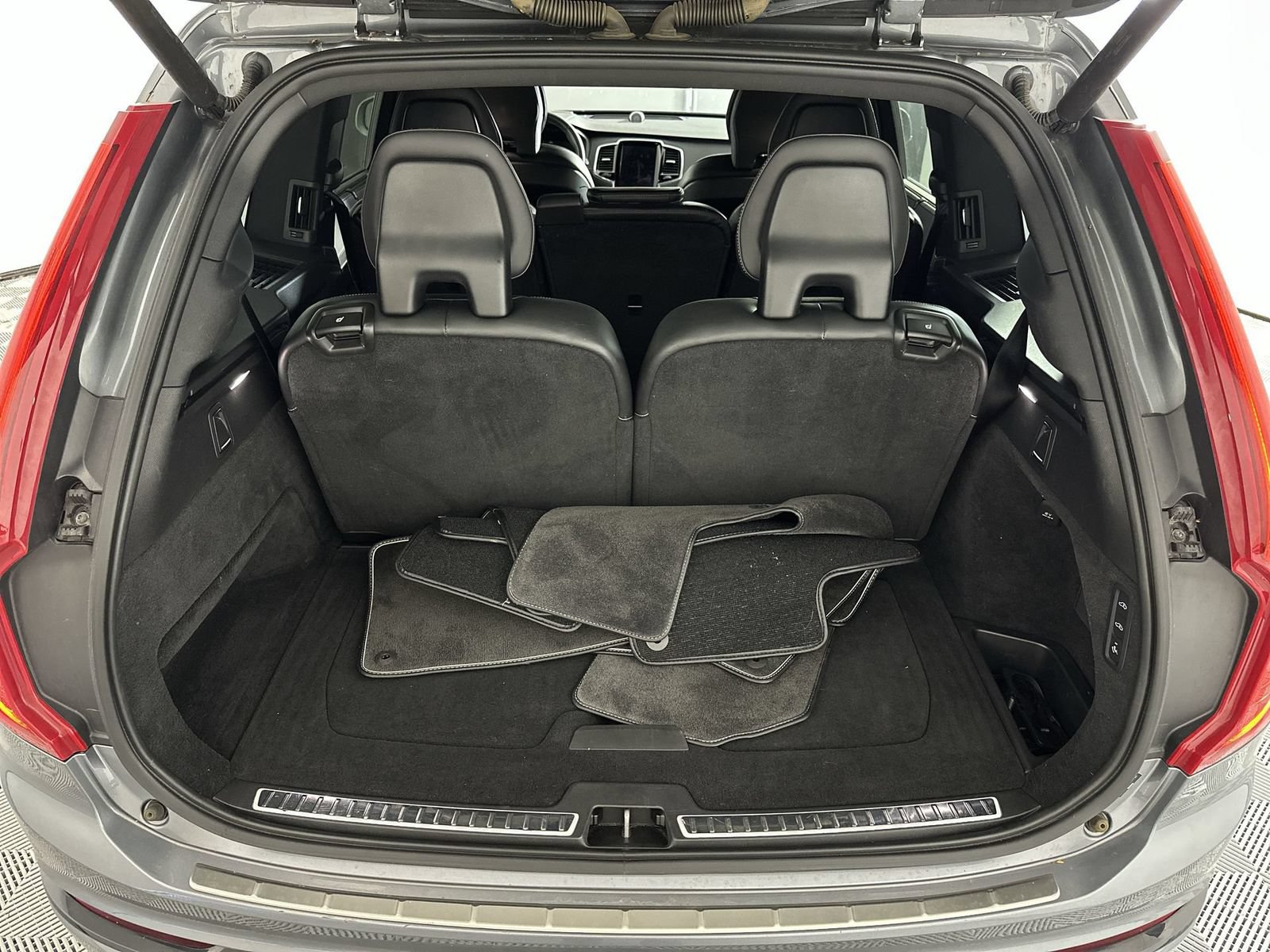 Used 2019 Volvo XC90 T6 R-Design w/ Advanced Package AWD/4WD image 25