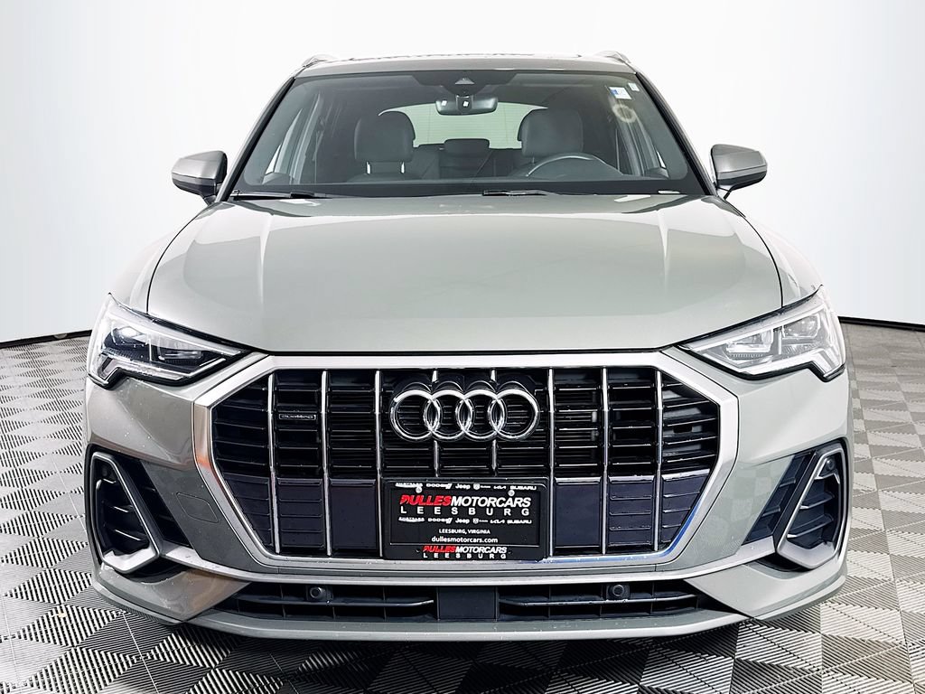 Used 2025 Audi Q3 2.0T Premium AWD/4WD image 2
