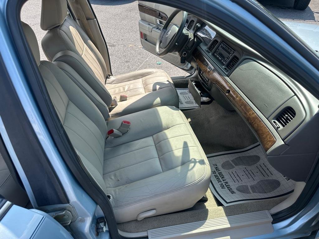 Used 2010 Mercury Grand Marquis LS RWD image 20