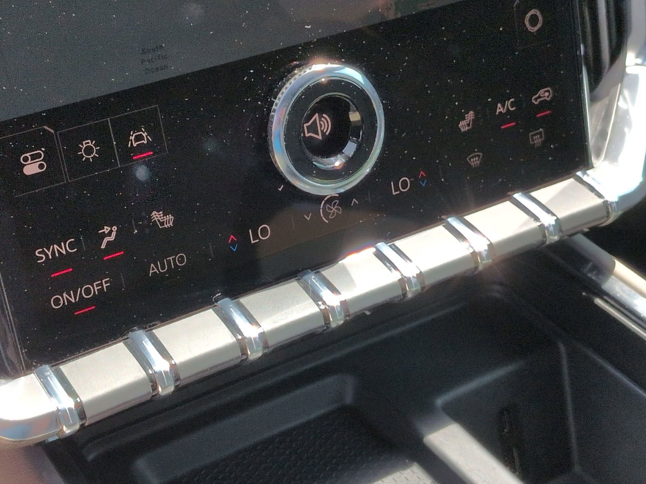 Certified 2025 GMC Acadia Elevation w/ Elevation Premium Package image 25