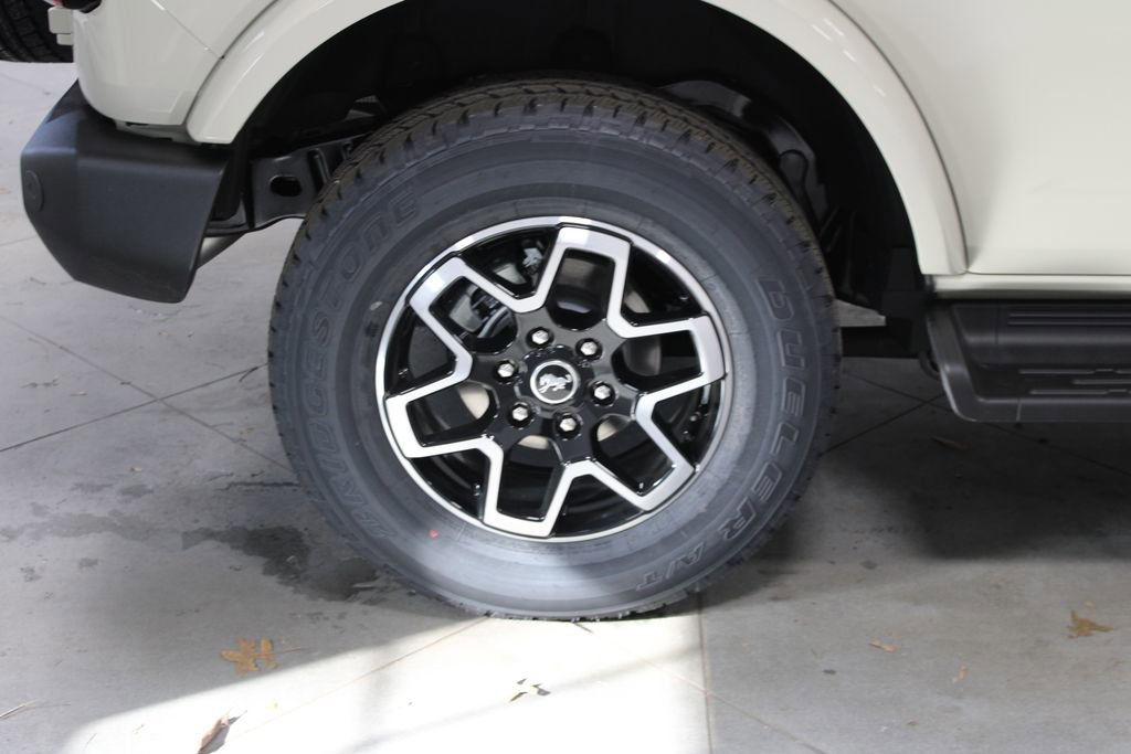 New 2025 Ford Bronco Outer Banks image 15