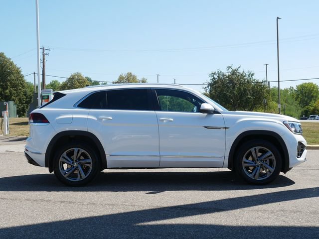 Certified 2024 Volkswagen Atlas Cross Sport SEL R-Line AWD/4WD image 8