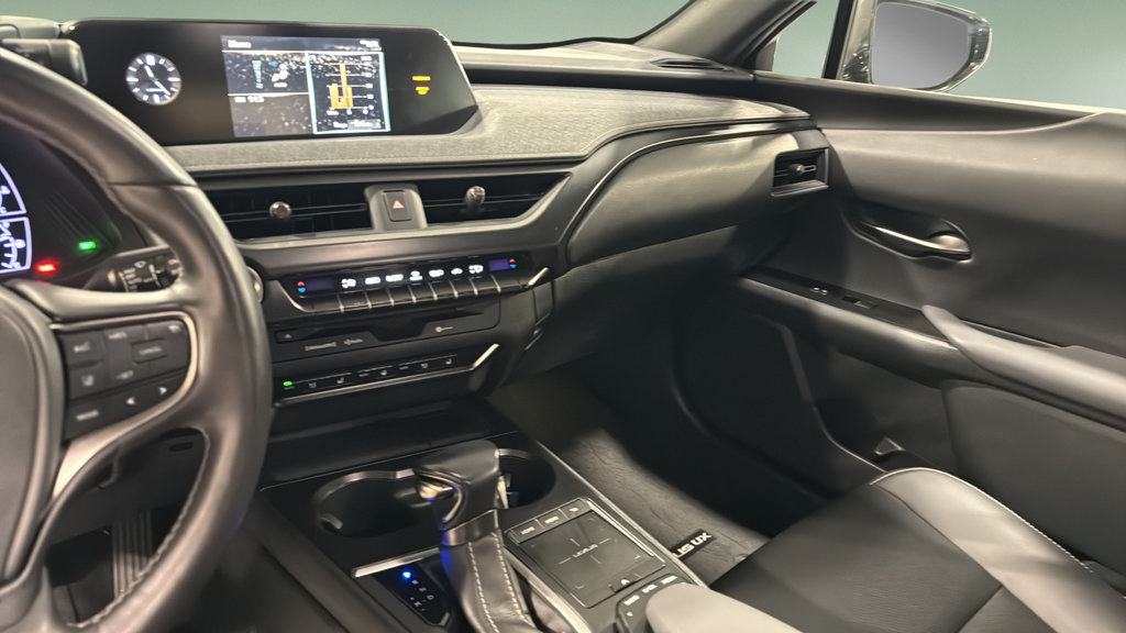 Used 2019 Lexus UX 200 F Sport FWD image 26