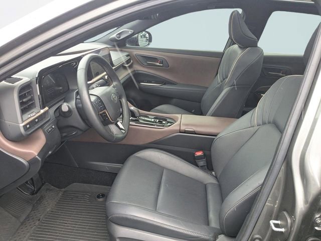 Used 2024 Toyota Crown Limited w/ Advanced Technology Package image 22