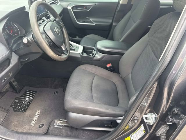 Used 2021 Toyota RAV4 LE FWD image 13