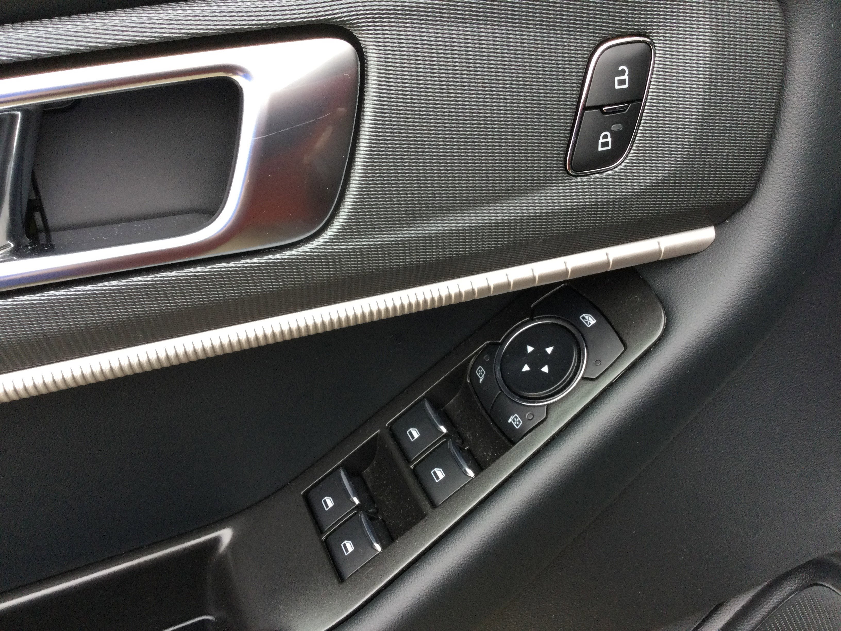 New 2026 Ford Explorer ST-Line image 8