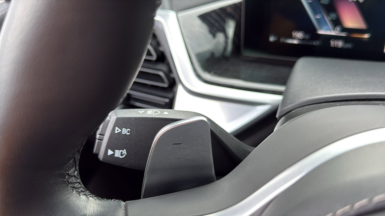 Used 2023 BMW X7 xDrive40i w/ Executive Package image 15