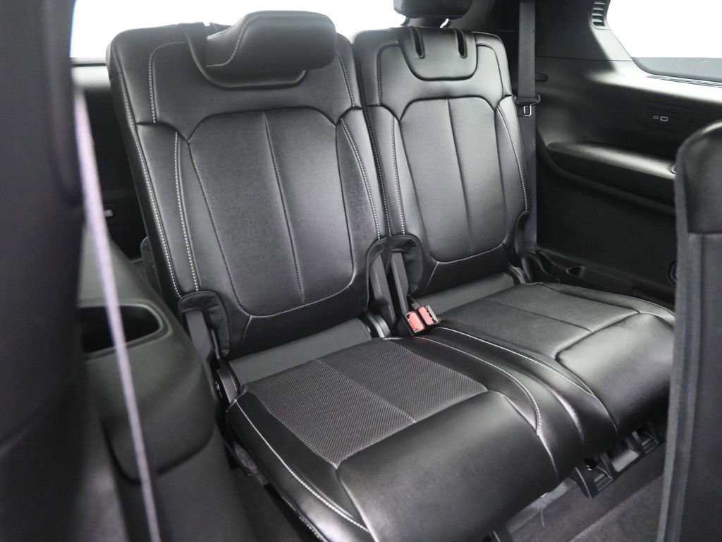 Used 2024 Jeep Grand Cherokee L Limited w/ Luxury Tech Group II AWD/4WD image 14