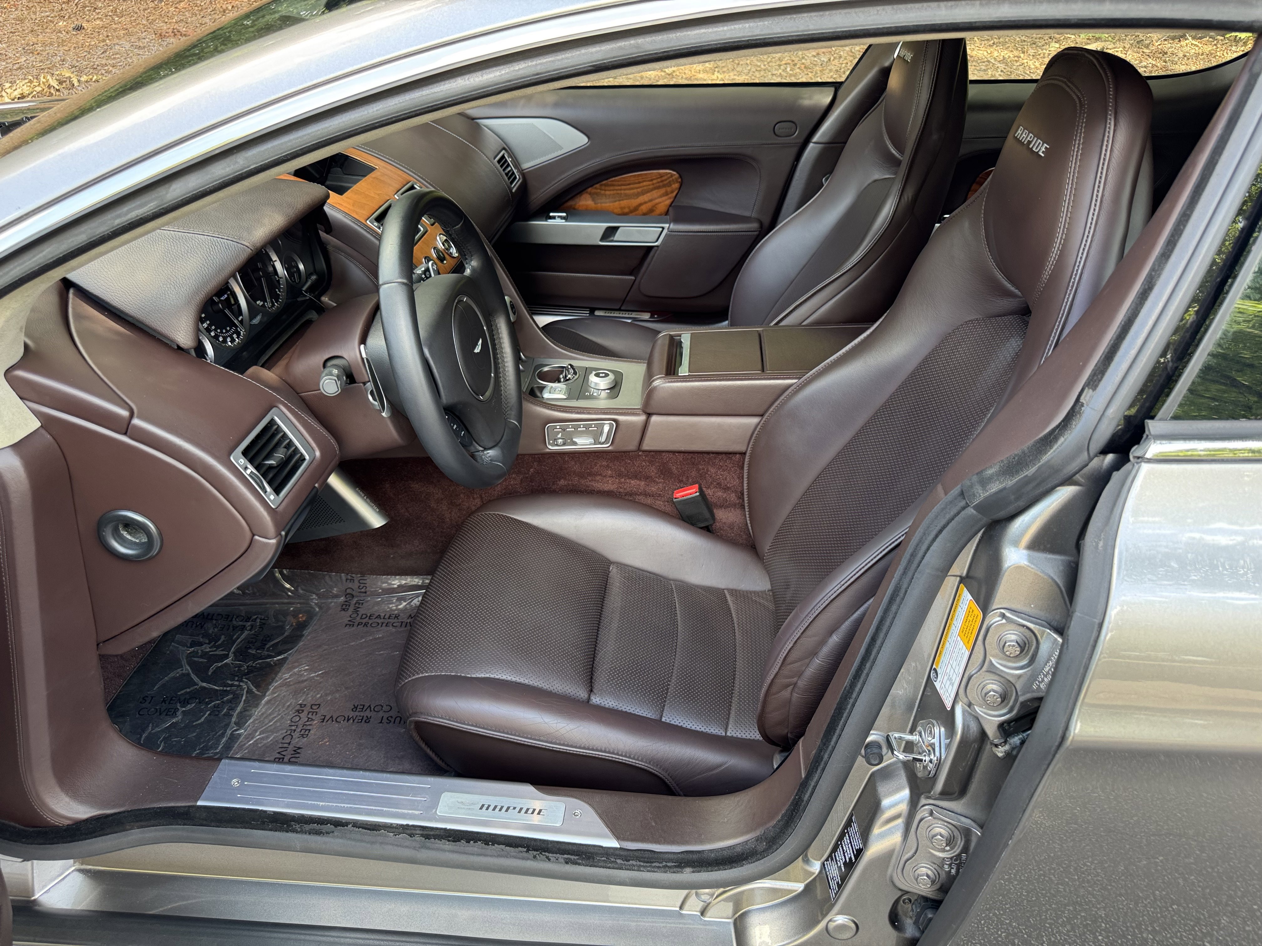 Used 2011 Aston Martin Rapide Luxe image 3