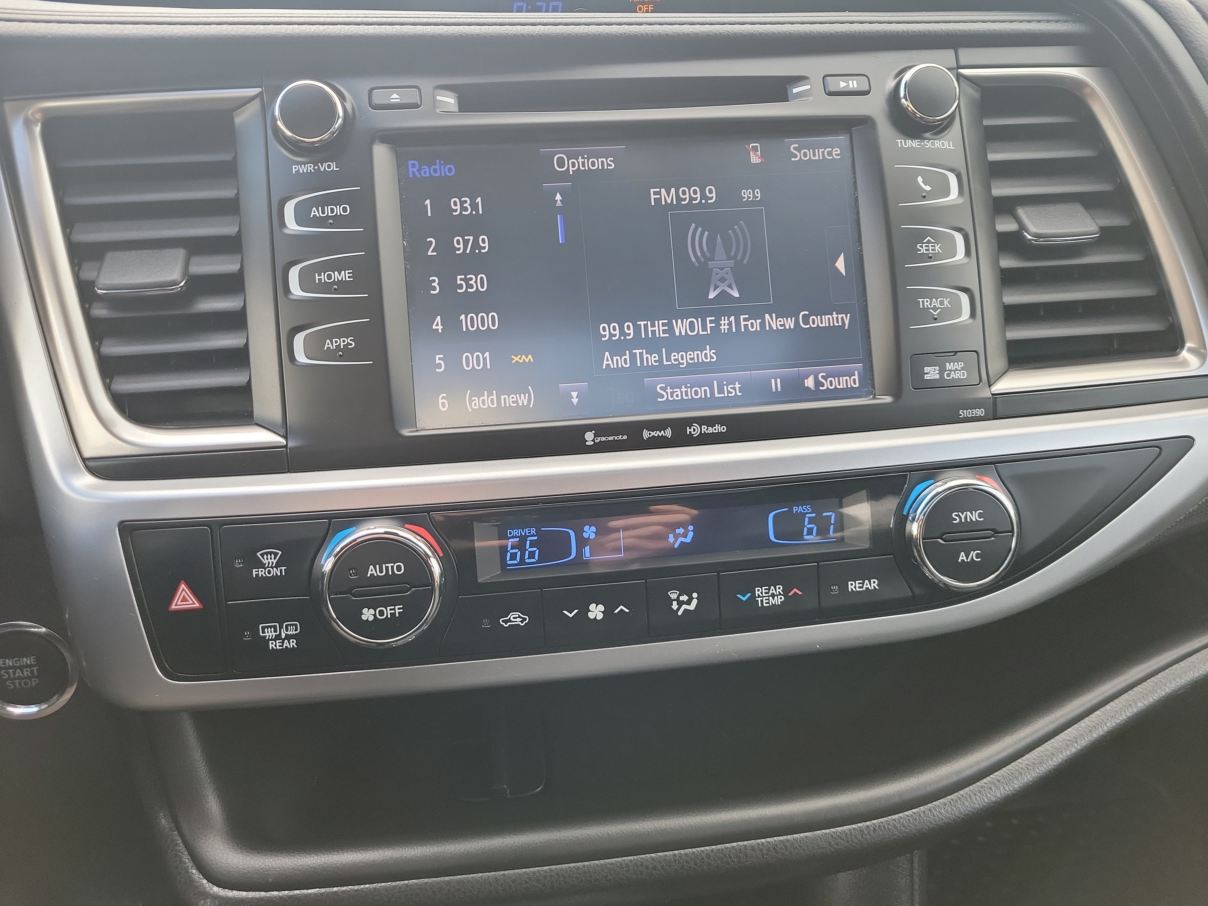 Used 2019 Toyota Highlander SE AWD/4WD image 26