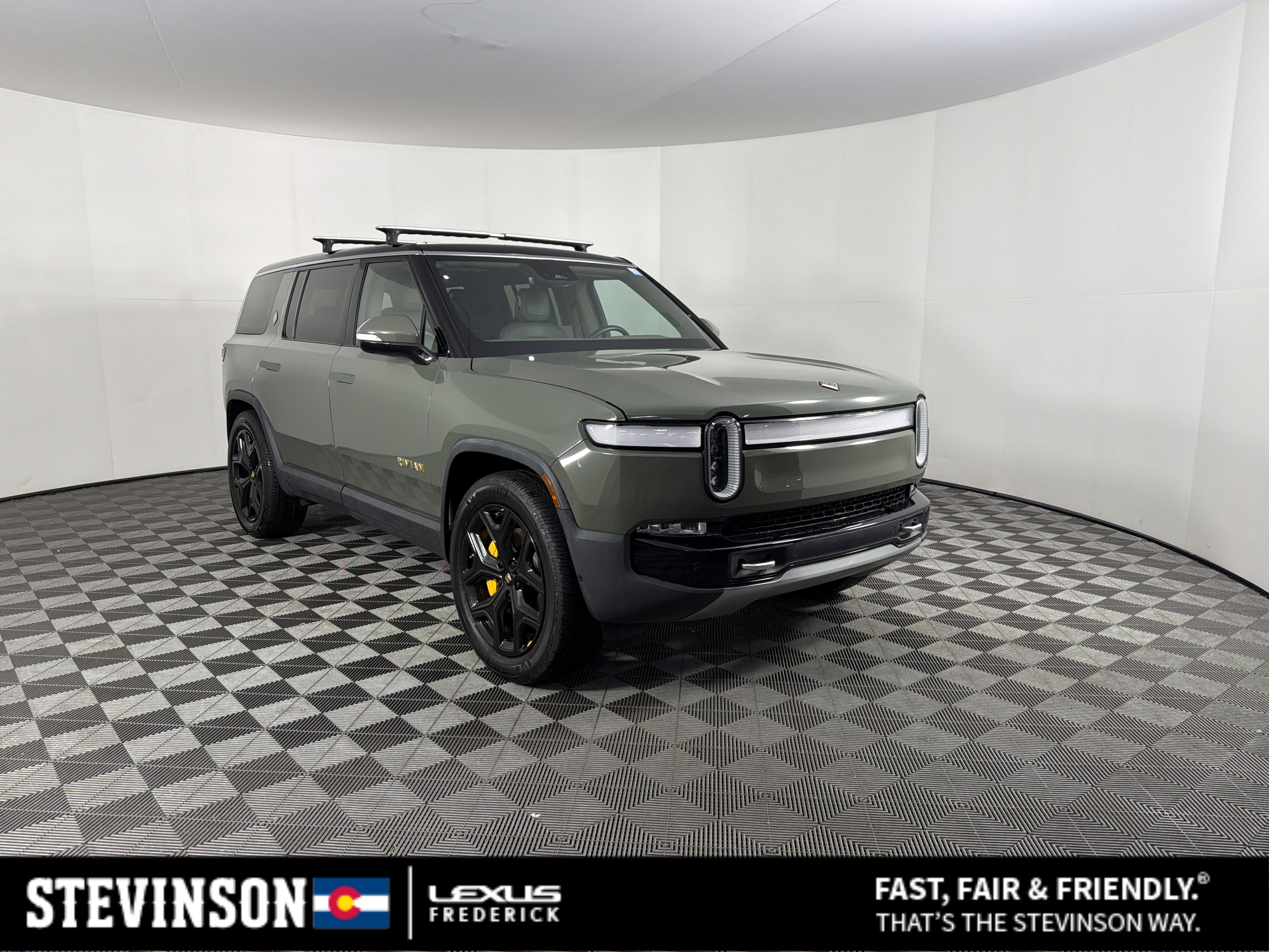 Used 2023 Rivian R1S Launch Edition image 1