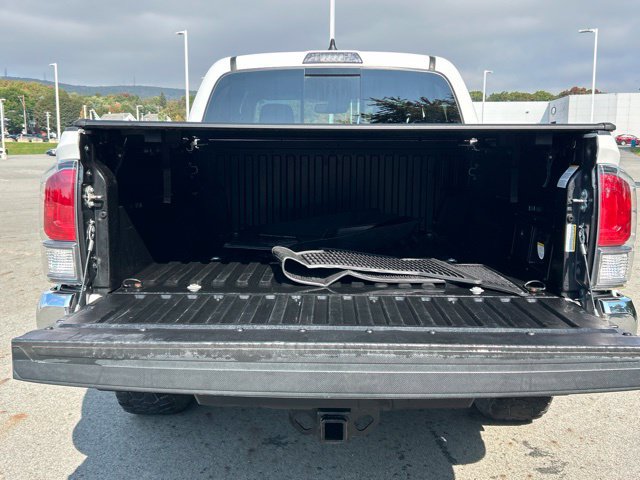Certified 2023 Toyota Tacoma TRD Off-Road AWD/4WD image 29