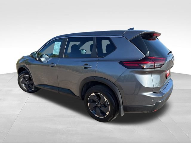 Certified 2026 Nissan Rogue SV FWD image 6