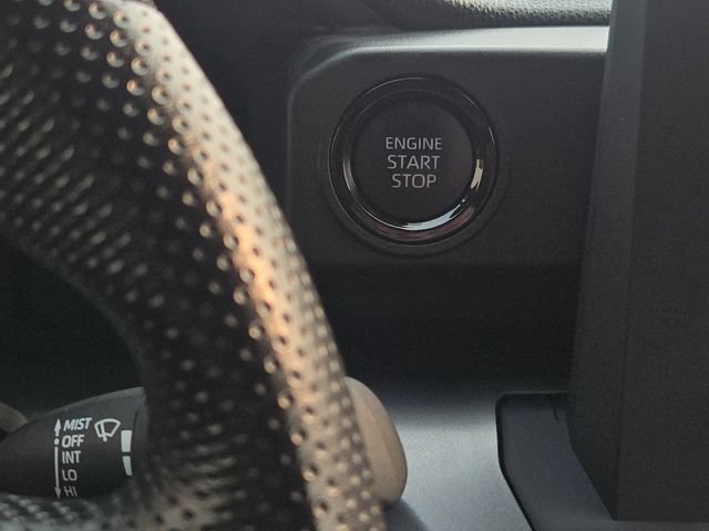 Certified 2025 Toyota Tacoma SR5 AWD/4WD image 26