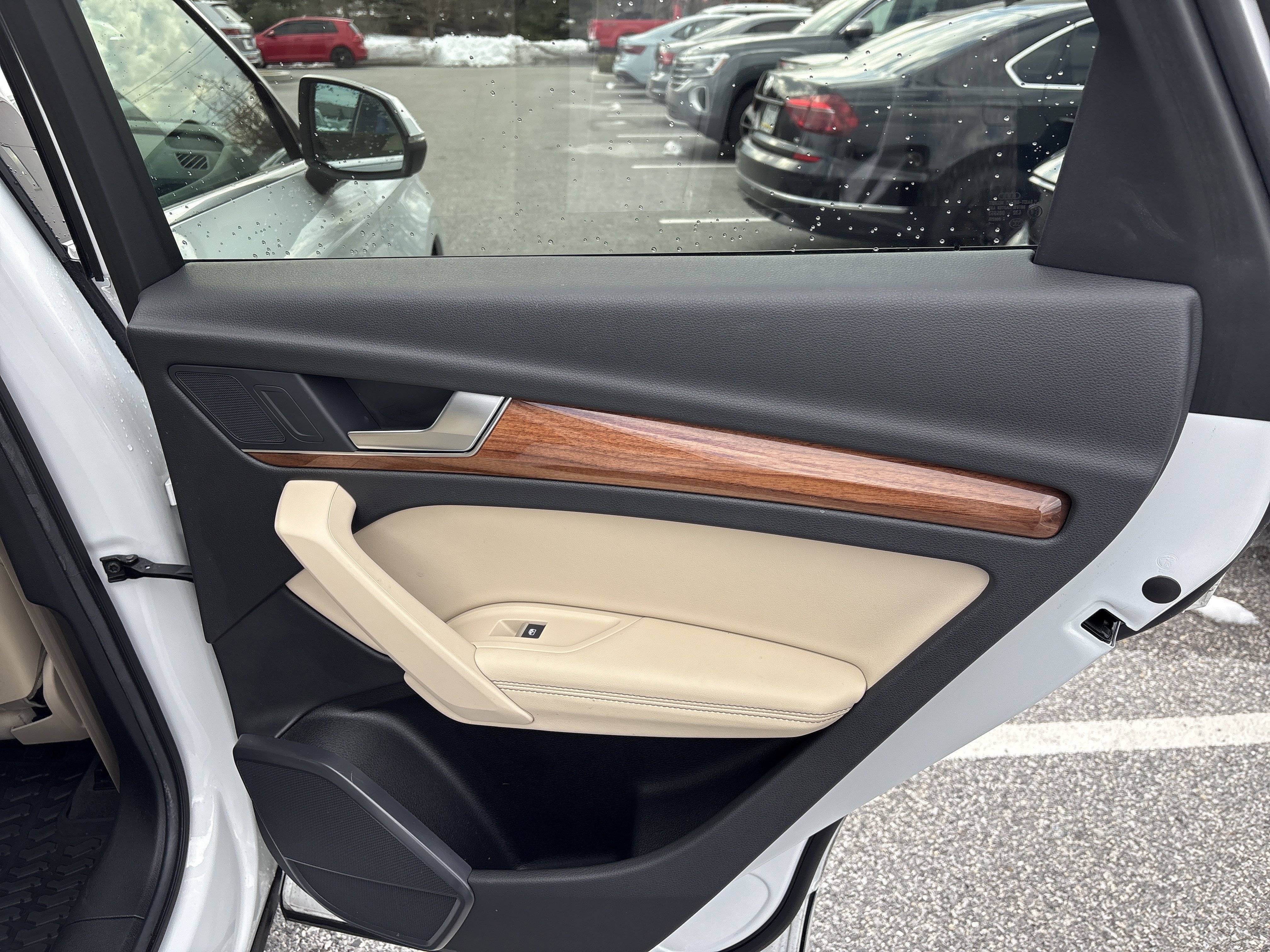 Used 2021 Audi Q5 Premium Plus w/ Premium Plus Package image 29