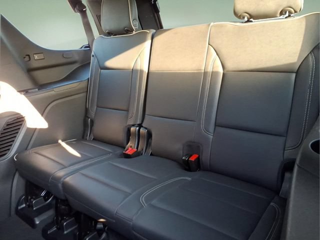 Used 2023 GMC Yukon SLT AWD/4WD image 13