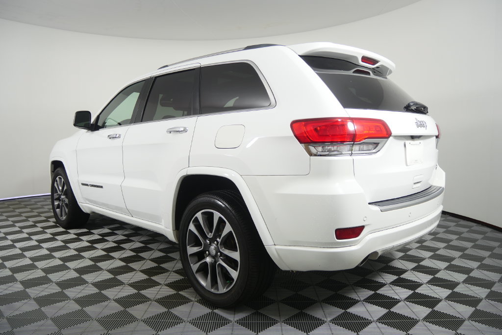 Used 2018 Jeep Grand Cherokee Overland RWD image 6