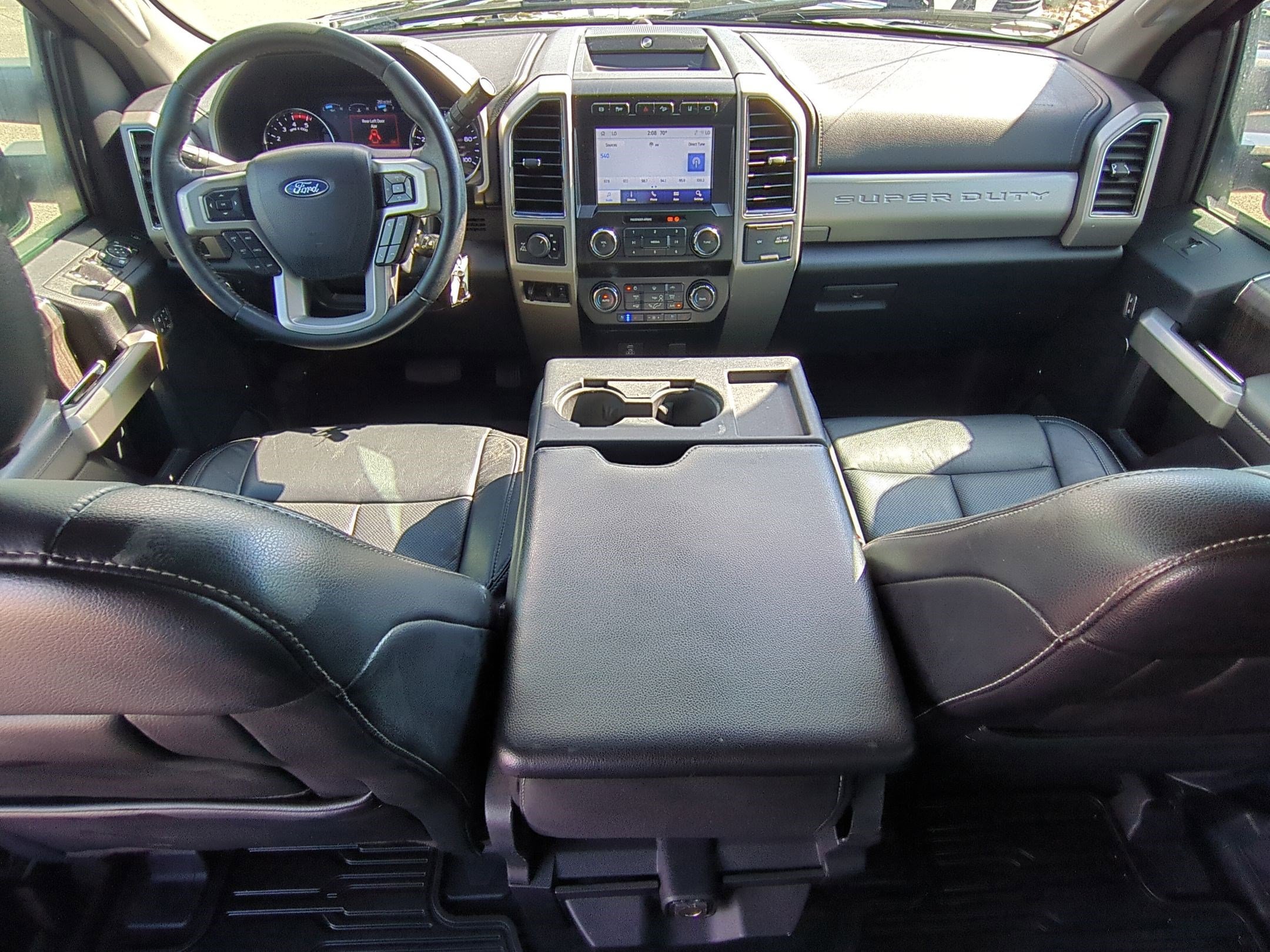 Used 2020 Ford F350 Lariat w/ Chrome Package image 27