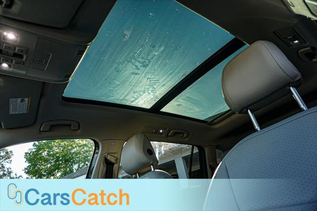 Used 2019 Volkswagen Tiguan SE image 16
