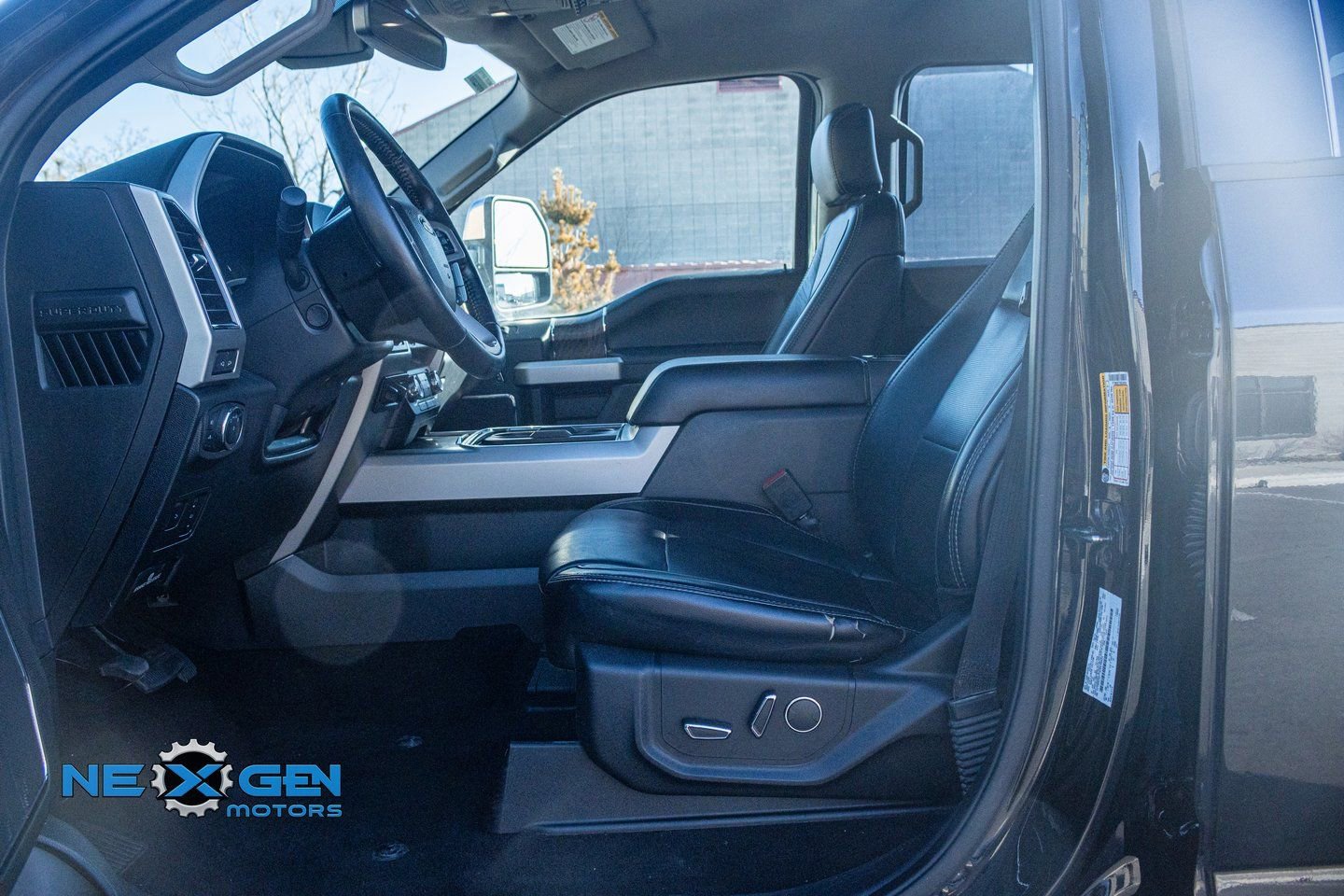 Used 2019 Ford F350 Lariat w/ Lariat Ultimate Package image 12