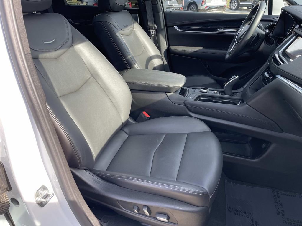Certified 2025 Cadillac XT5 Premium Luxury image 23
