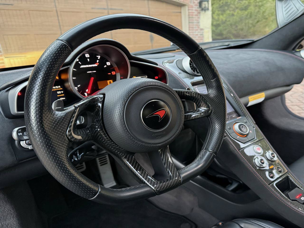 Used 2012 McLaren MP4-12C Coupe RWD image 25
