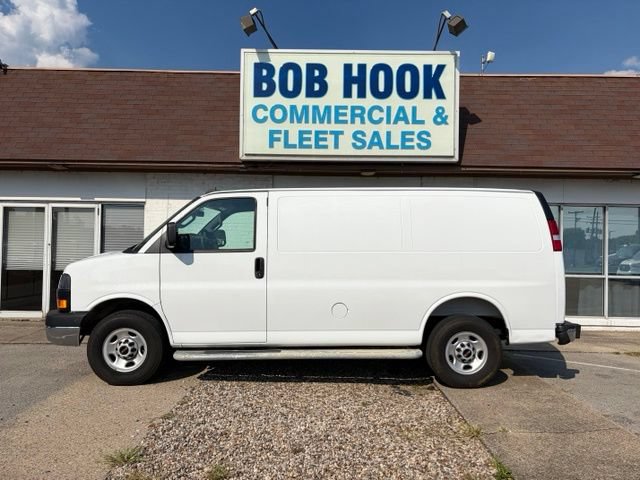 Used 2025 GMC Savana 2500 w/ Driver Convenience Package RWD image 25