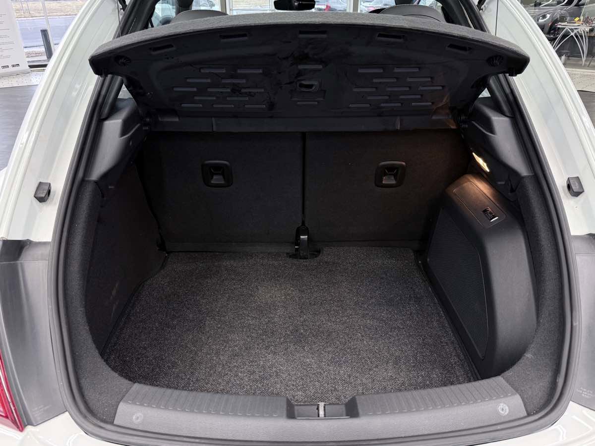 Used 2018 Volkswagen Beetle 2.0T SE image 22