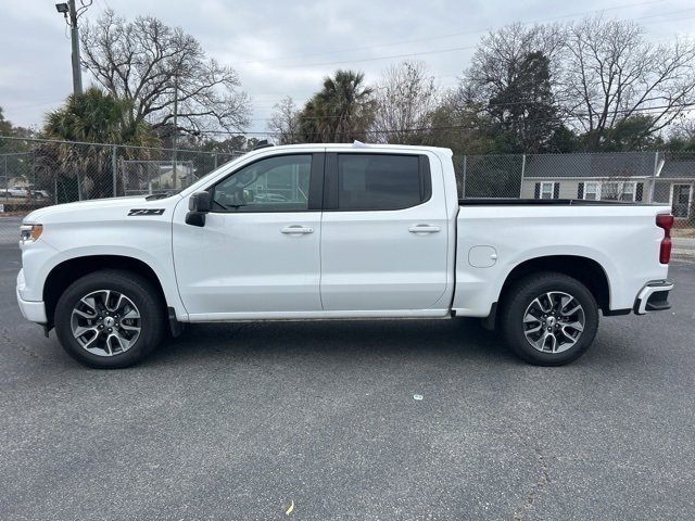 Used 2023 Chevrolet Silverado 1500 RST image 2