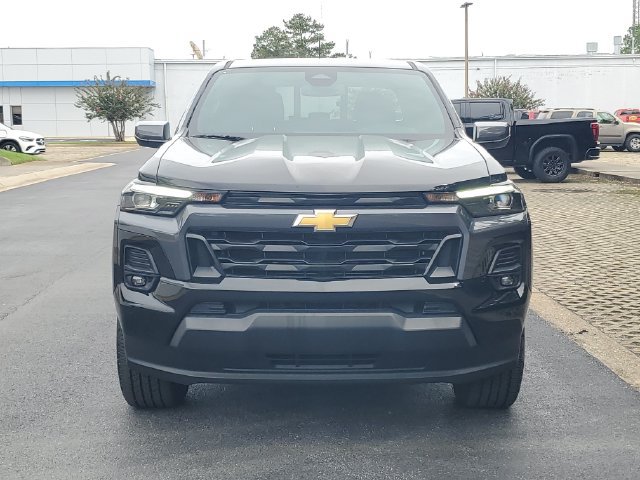 Used 2024 Chevrolet Colorado LT w/ LT Convenience Package III RWD image 2