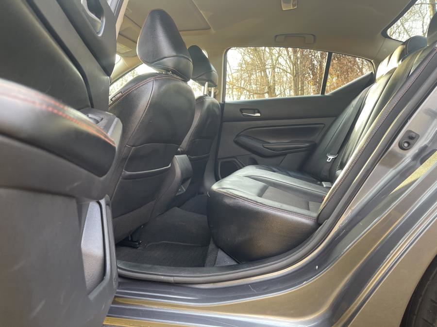 Used 2021 Nissan Altima 2.5 SR w/ SR Premium Package image 21