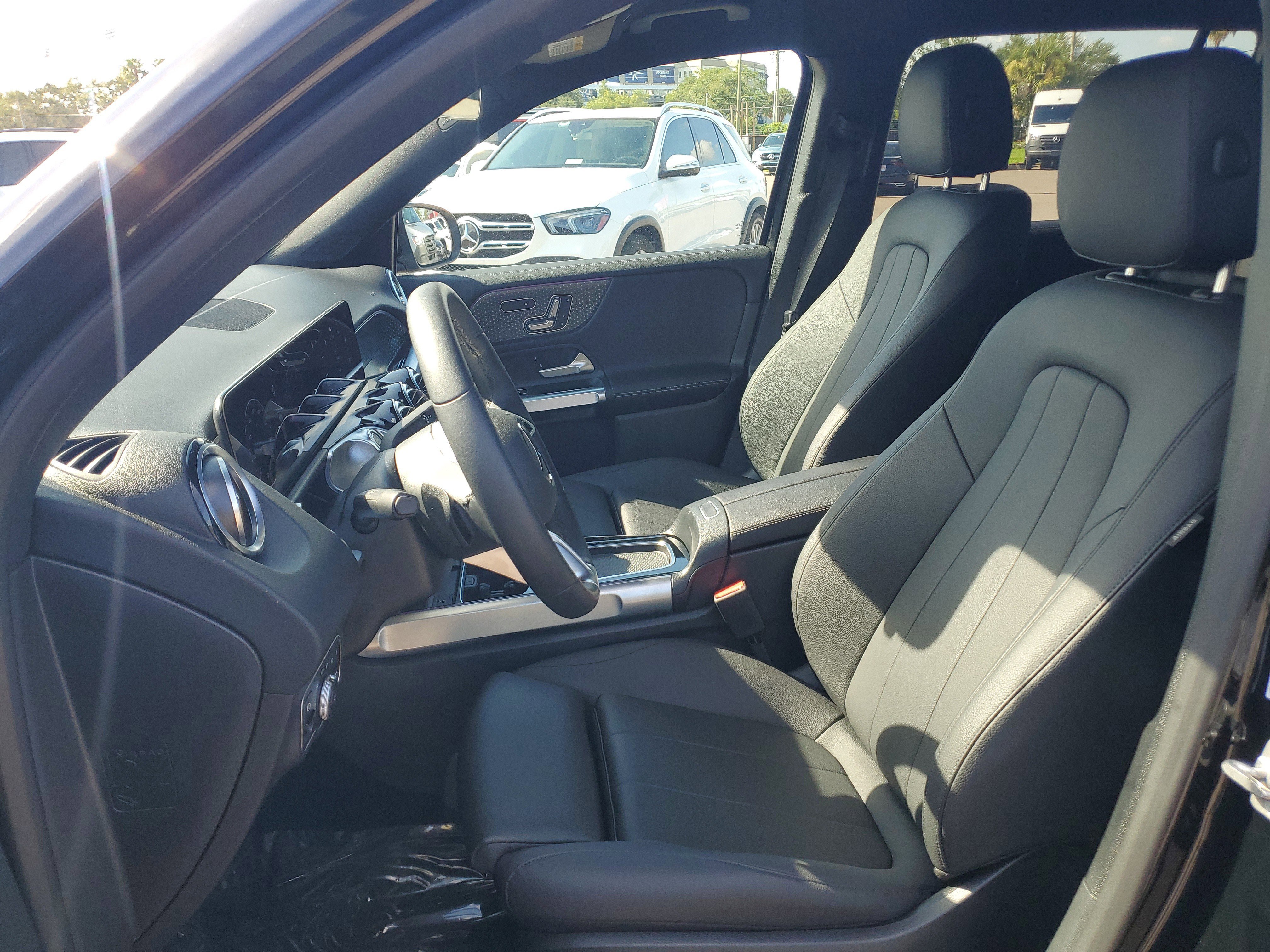 Certified 2025 Mercedes-Benz GLB 250 image 22