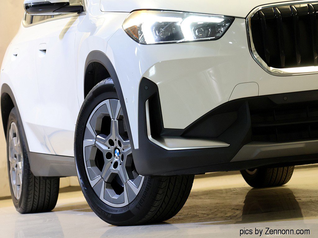 Used 2023 BMW X1 xDrive28i w/ Convenience Package AWD/4WD image 4