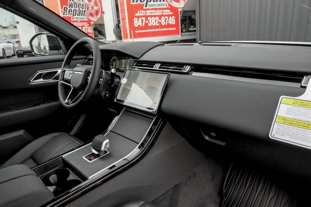 Used 2026 Land Rover Range Rover Velar S image 22