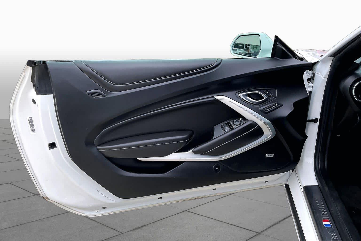 Used 2019 Chevrolet Camaro SS RWD image 19