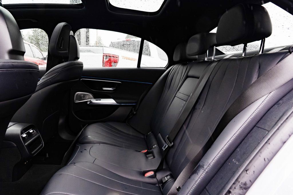 Used 2024 Mercedes-Benz E 350 4MATIC Sedan image 22