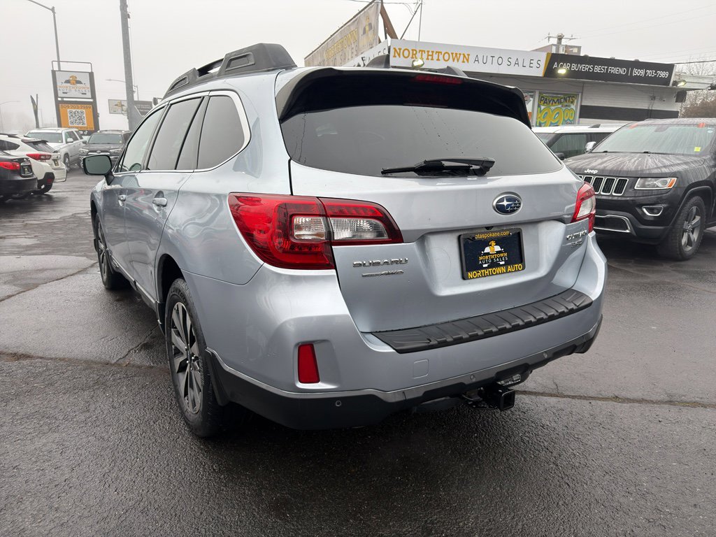 Used 2017 Subaru Outback 3.6R Limited image 4