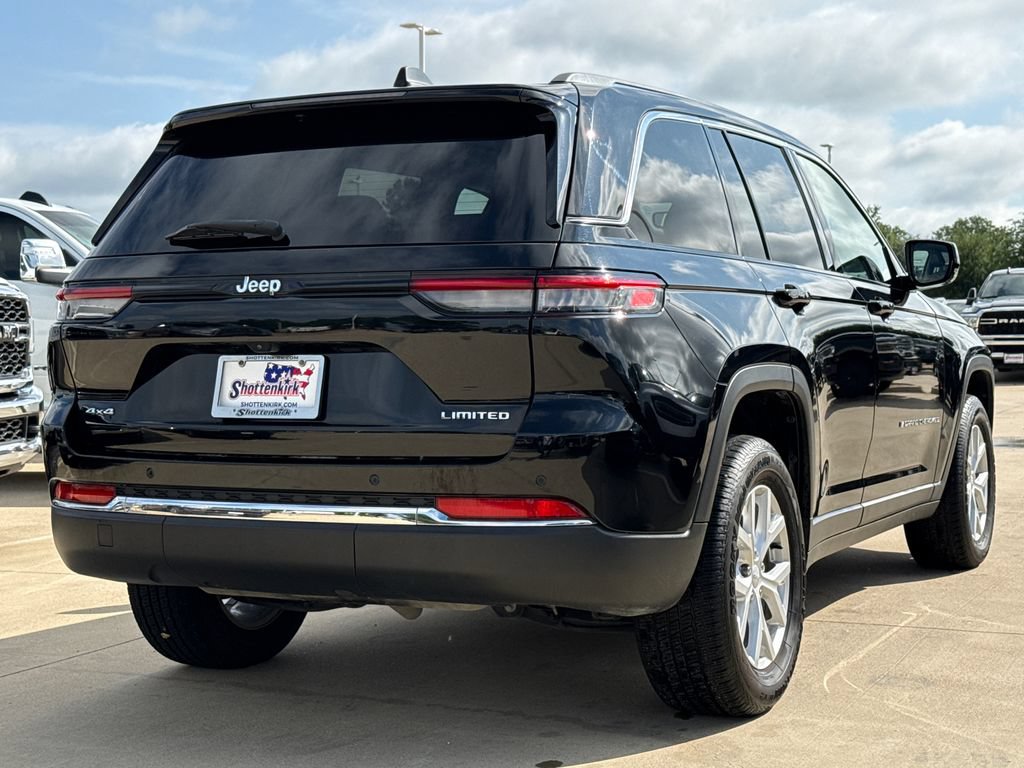Used 2023 Jeep Grand Cherokee Limited AWD/4WD image 8