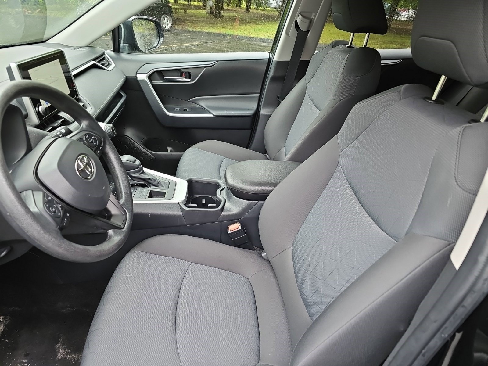 Used 2025 Toyota RAV4 XLE AWD/4WD image 18