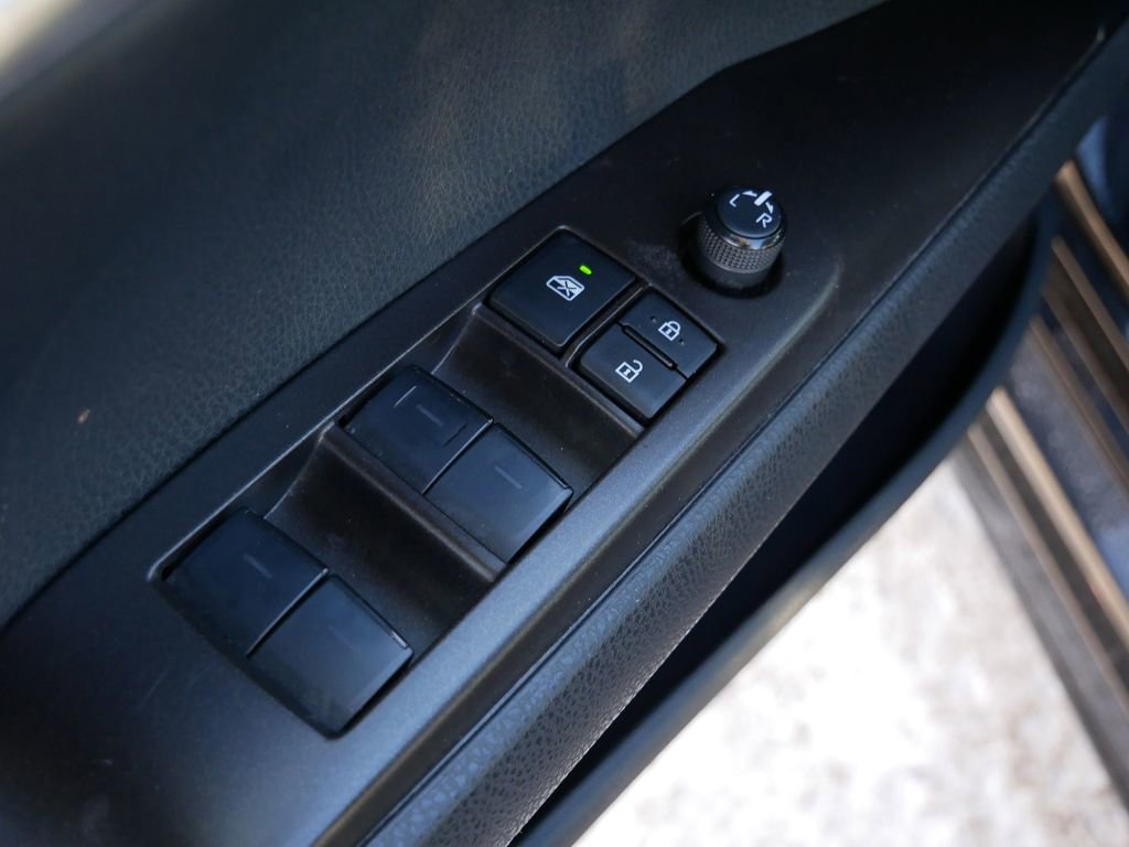 Used 2024 Toyota Camry SE image 16