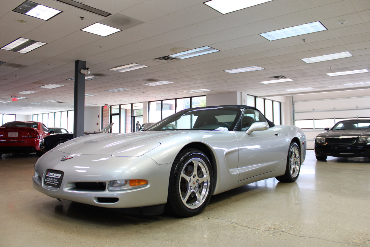 Used 2004 Chevrolet Corvette Convertible w/ Preferred Equipment Group image 12