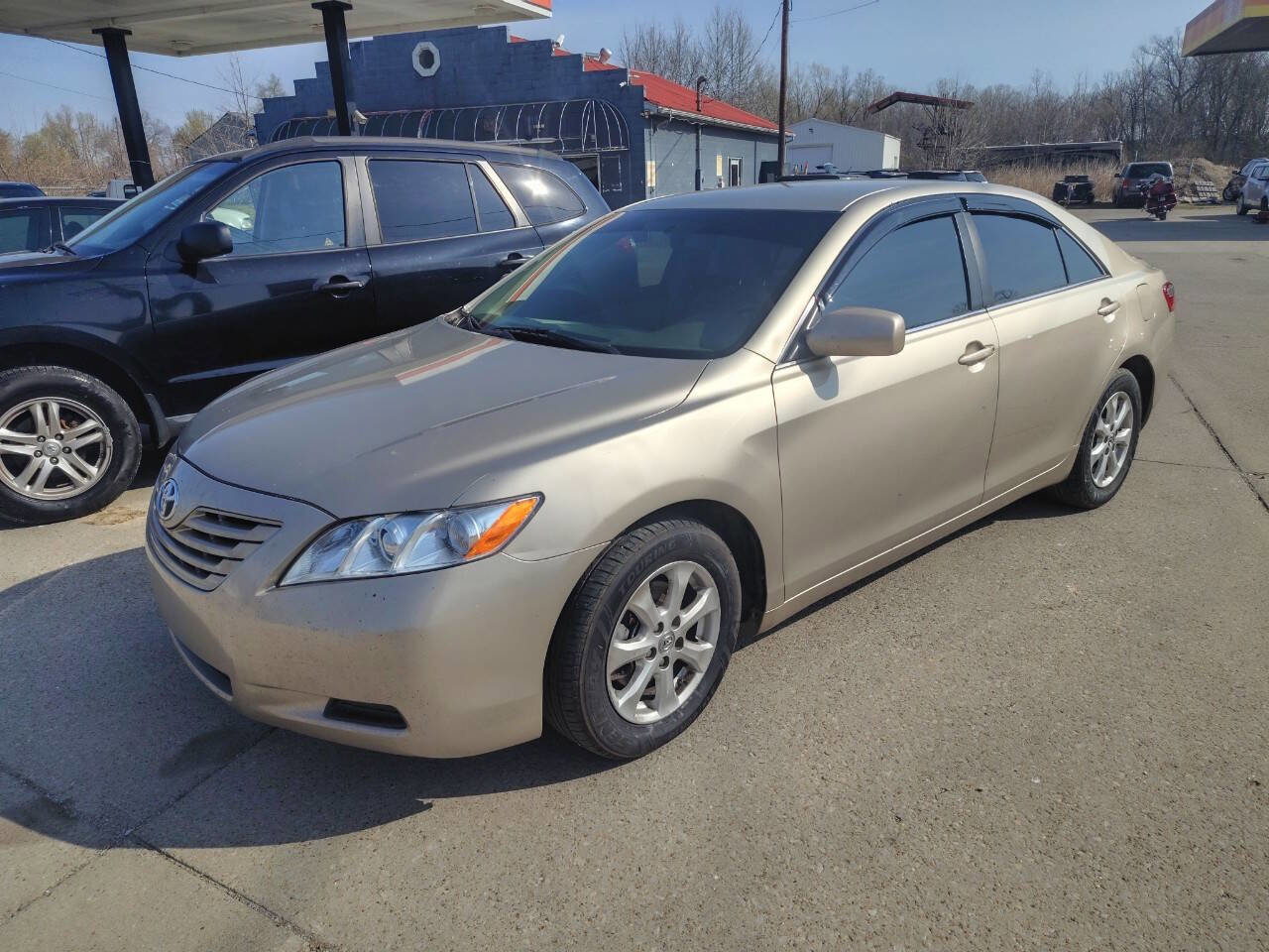Used 2008 Toyota Camry LE FWD image 1