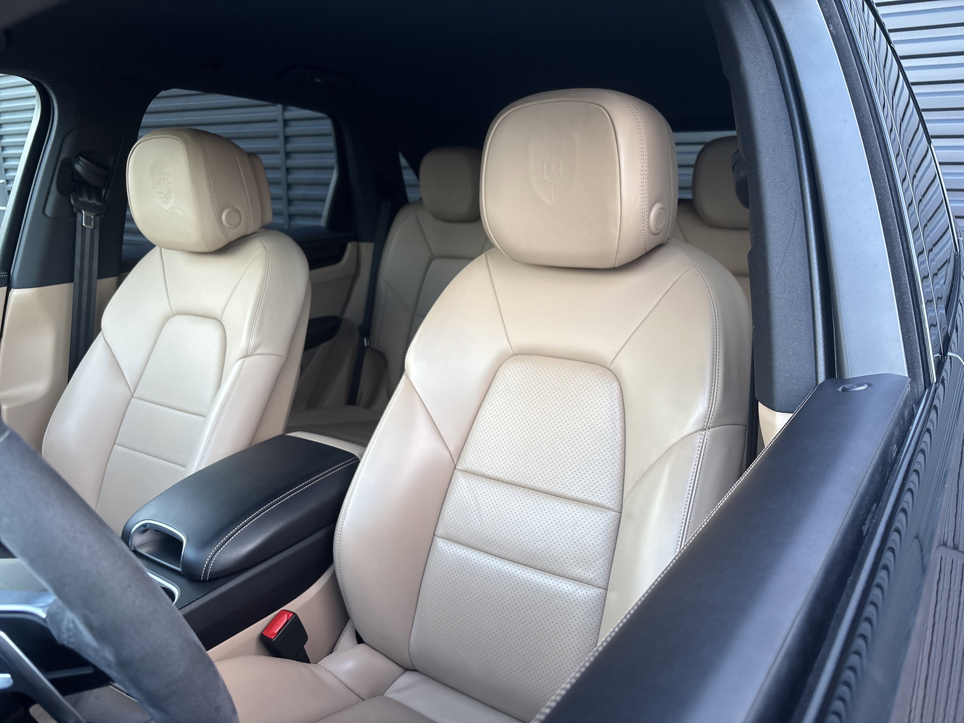 Certified 2022 Porsche Cayenne E-Hybrid image 10