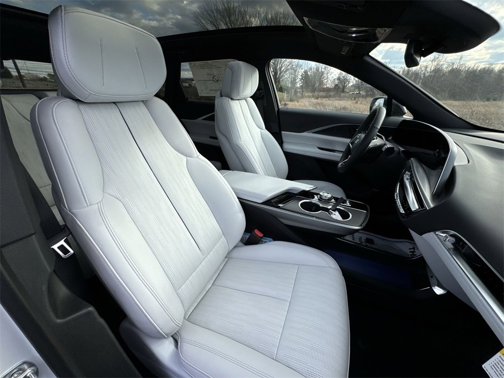 New 2025 Cadillac Lyriq Sport image 25