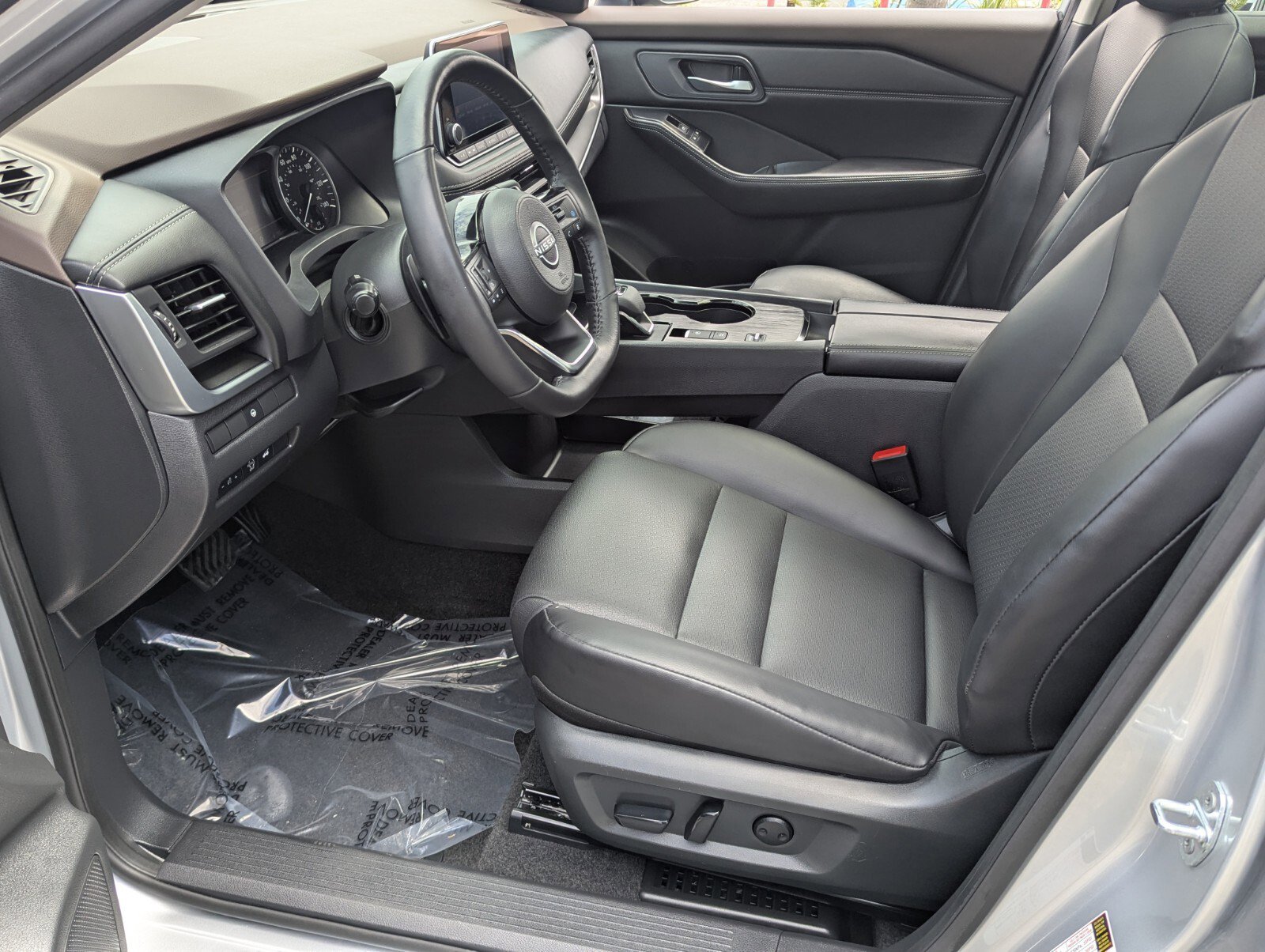 Certified 2023 Nissan Rogue SV w/ SV Premium B Package FWD image 11