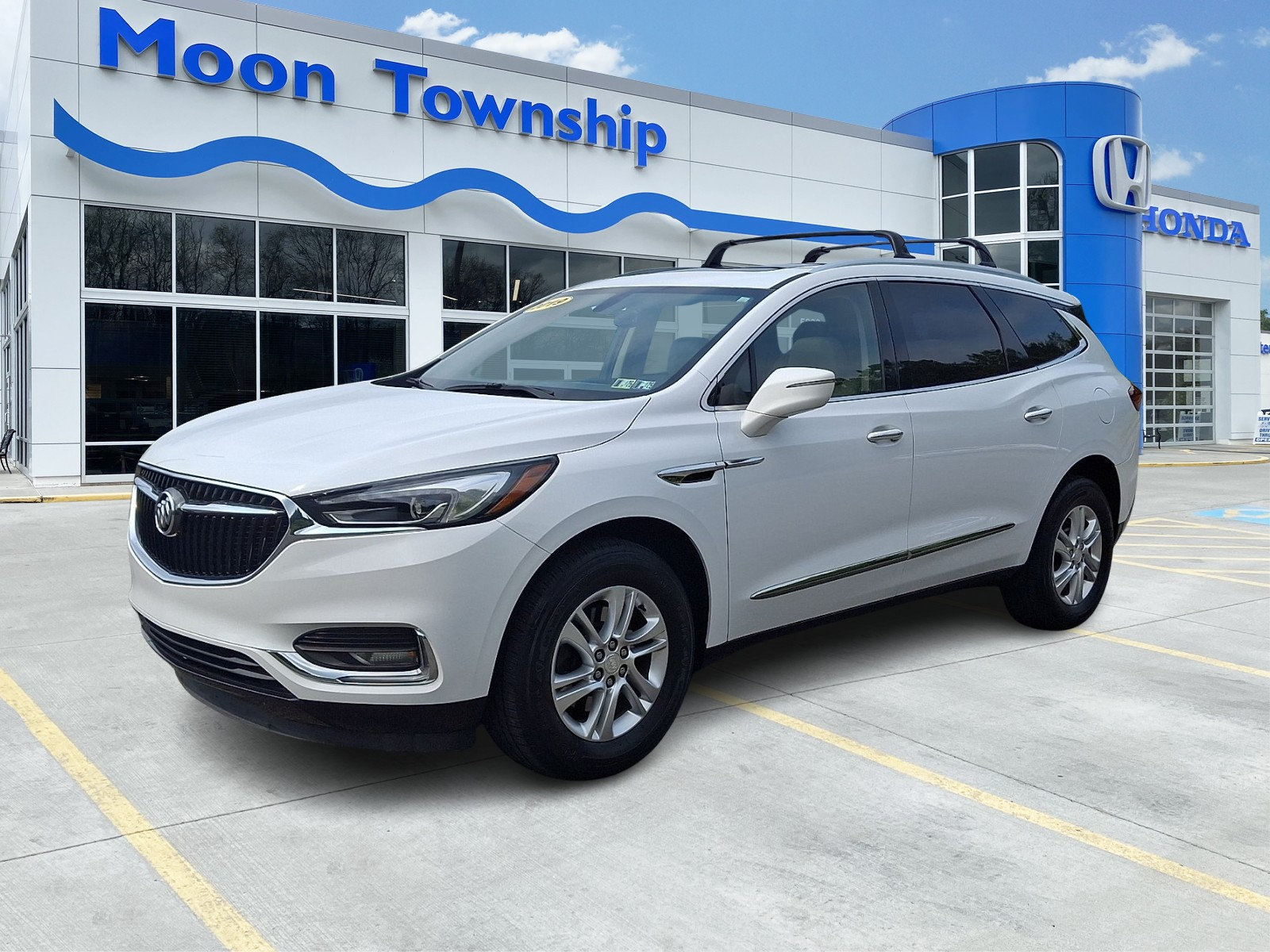 Used 2019 Buick Enclave Essence AWD/4WD image 3